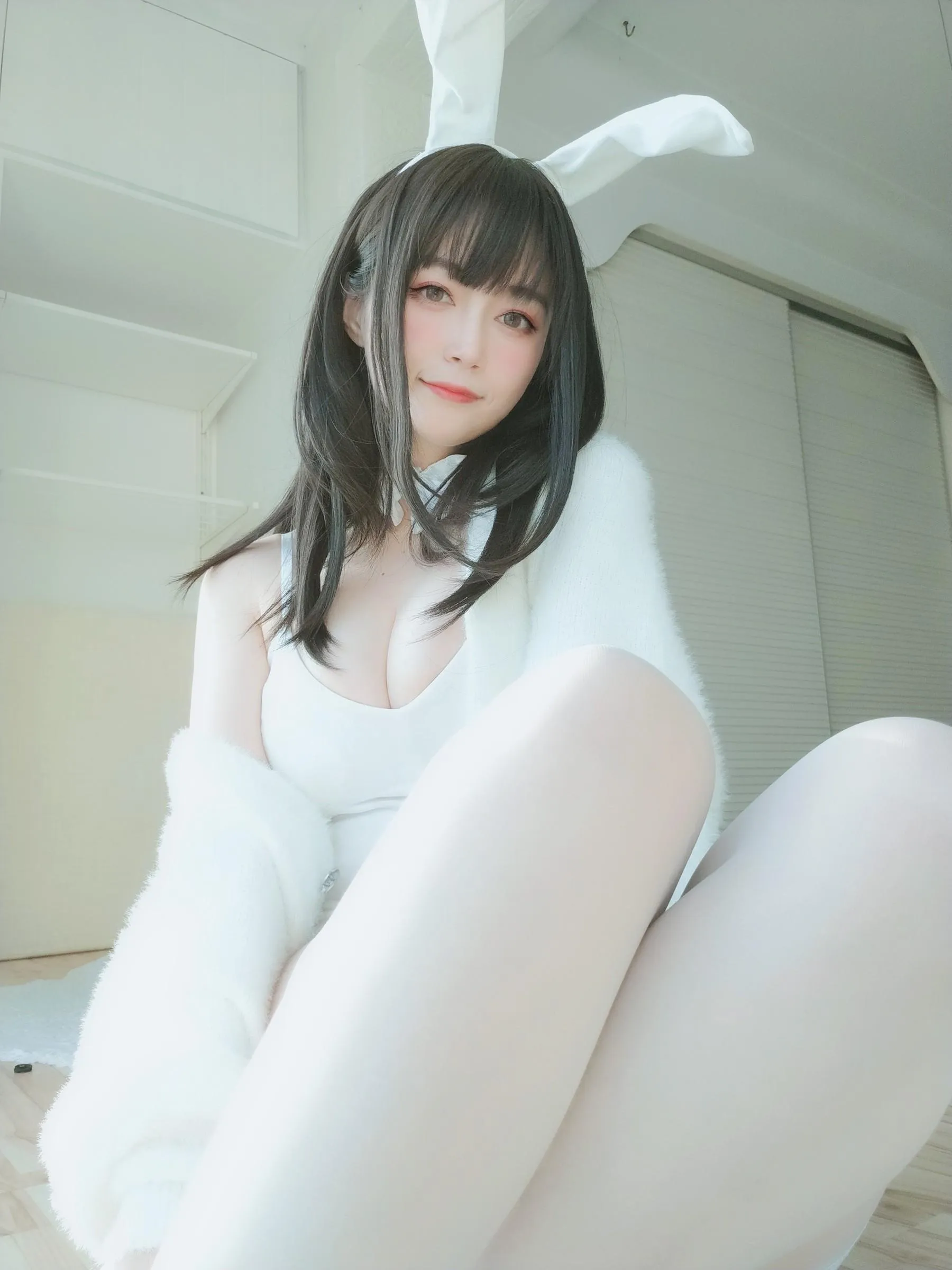 白银81 – 自撮 Vol.52 白丝兔子 [110P]插图3